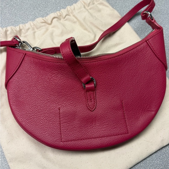 Polo by Ralph Lauren Leather Mini ID shoulder bag in raspberry - Picture 6 of 9